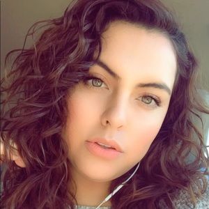 Meet your Posher, Leah